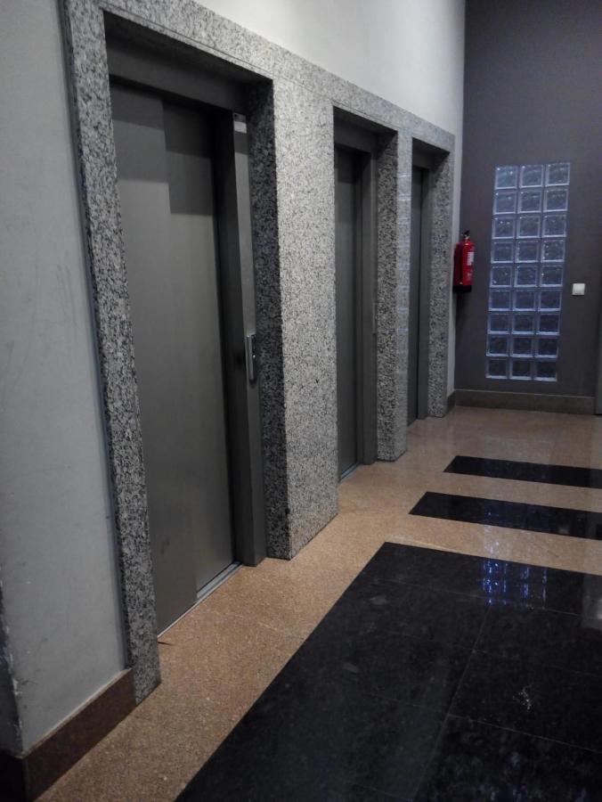 Apartamento Mota-2 Huca-Los Prados; Parking Y Wifi Gratis 오비에도 외부 사진
